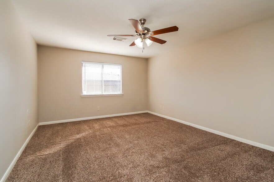 Building Photo - 16115 Purpleridge Ct