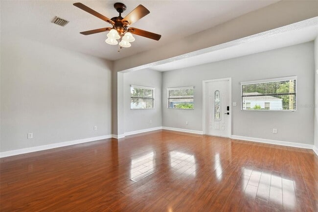 Building Photo - 3901 N Ola Ave