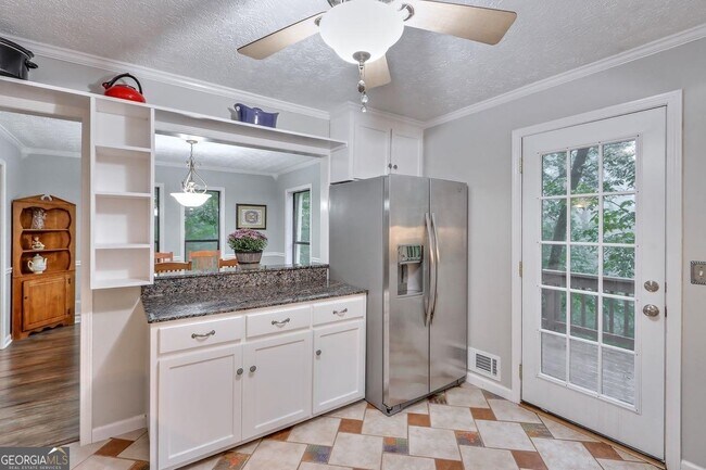 Building Photo - 428 Riverlake Ct