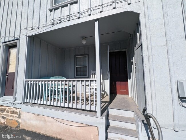 Building Photo - 115 Chambersburg St