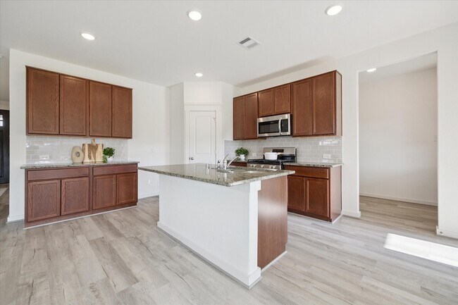 Building Photo - 7419 Casuna Ln