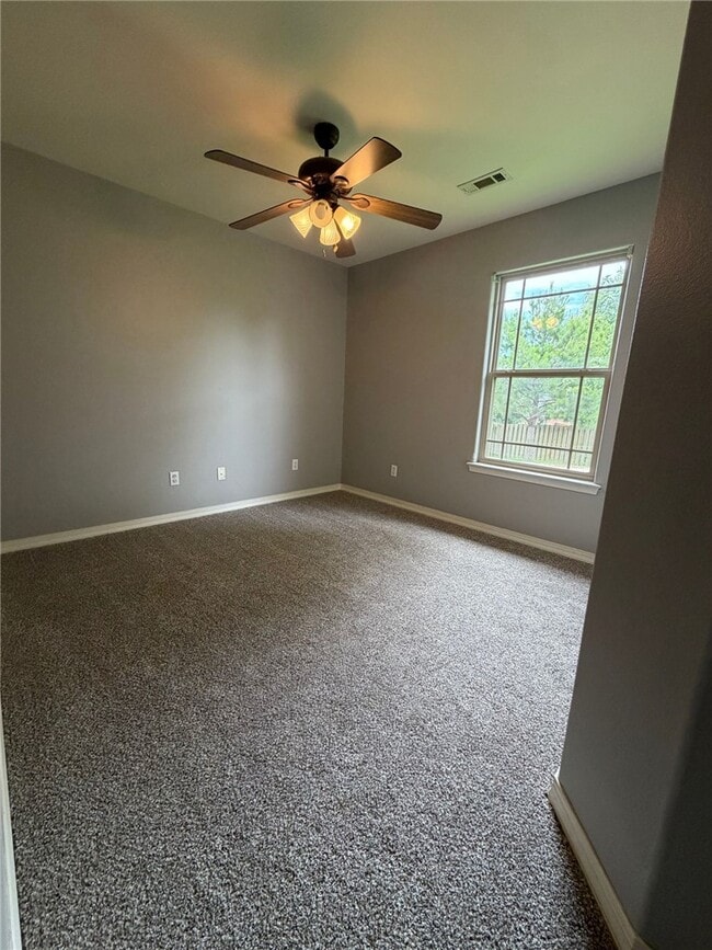 Building Photo - 240 Beasley Dr