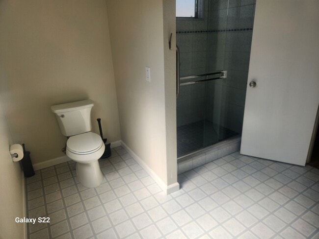 Building Photo - This is a Must See beautiful 3 bedroom, 2 ...