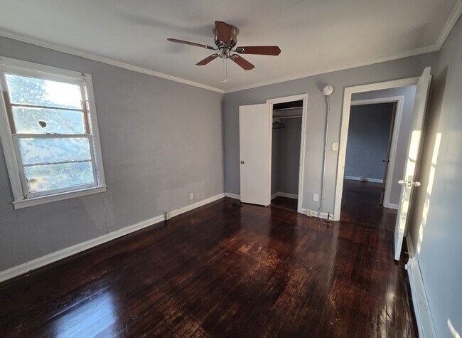 Building Photo - 2671 Roy St