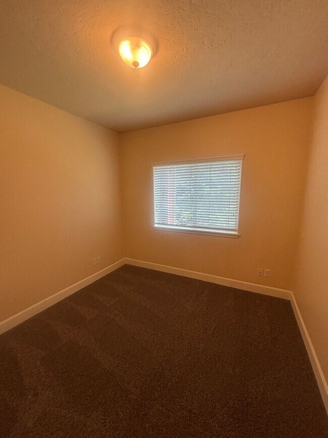Building Photo - 6740 N Spurwing Loop