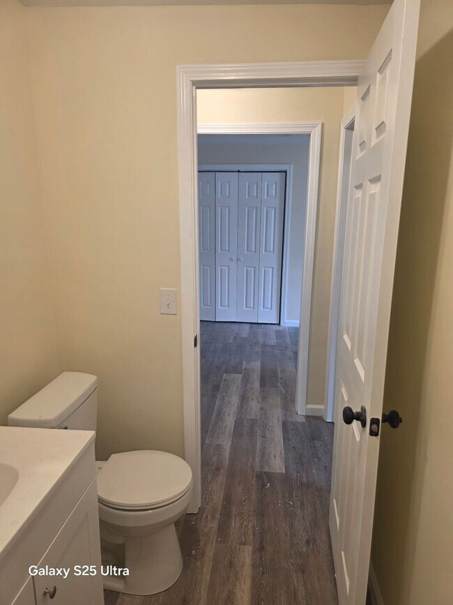 Building Photo - Single Family Home - Now available!