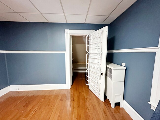 Building Photo - Beautiful 3 BR 1.5 BA Leominster SFH