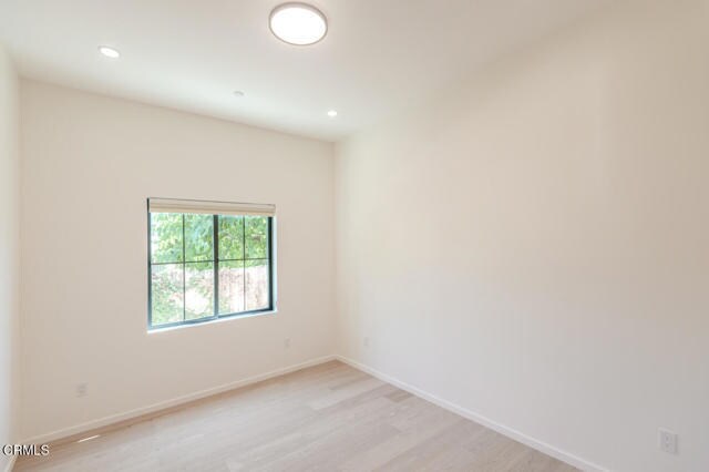 Building Photo - 4819 Oakwood Ave