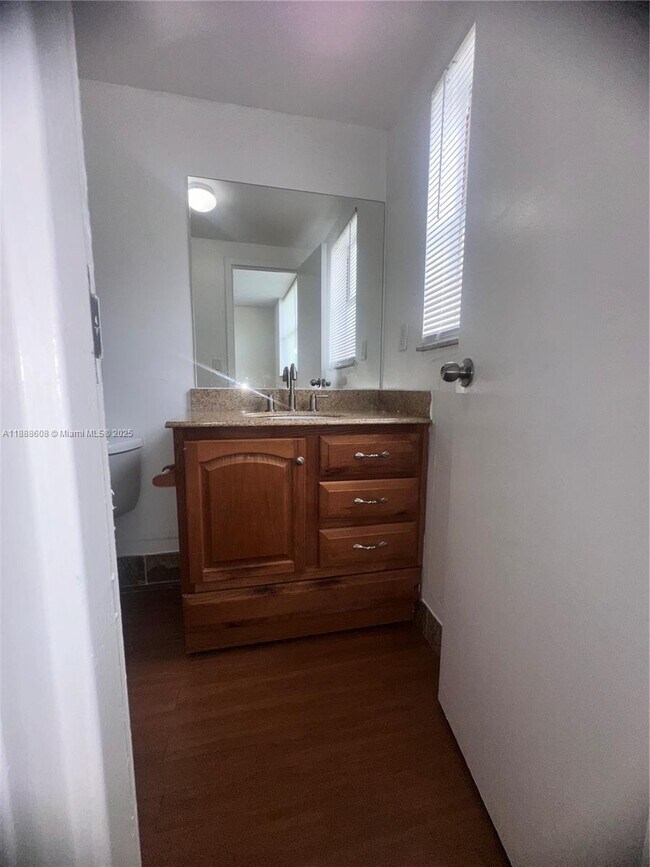 Building Photo - 1800 SW 81st Ave
