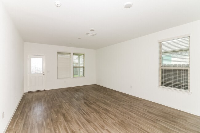 Building Photo - 1321 Grass Bnd Dr