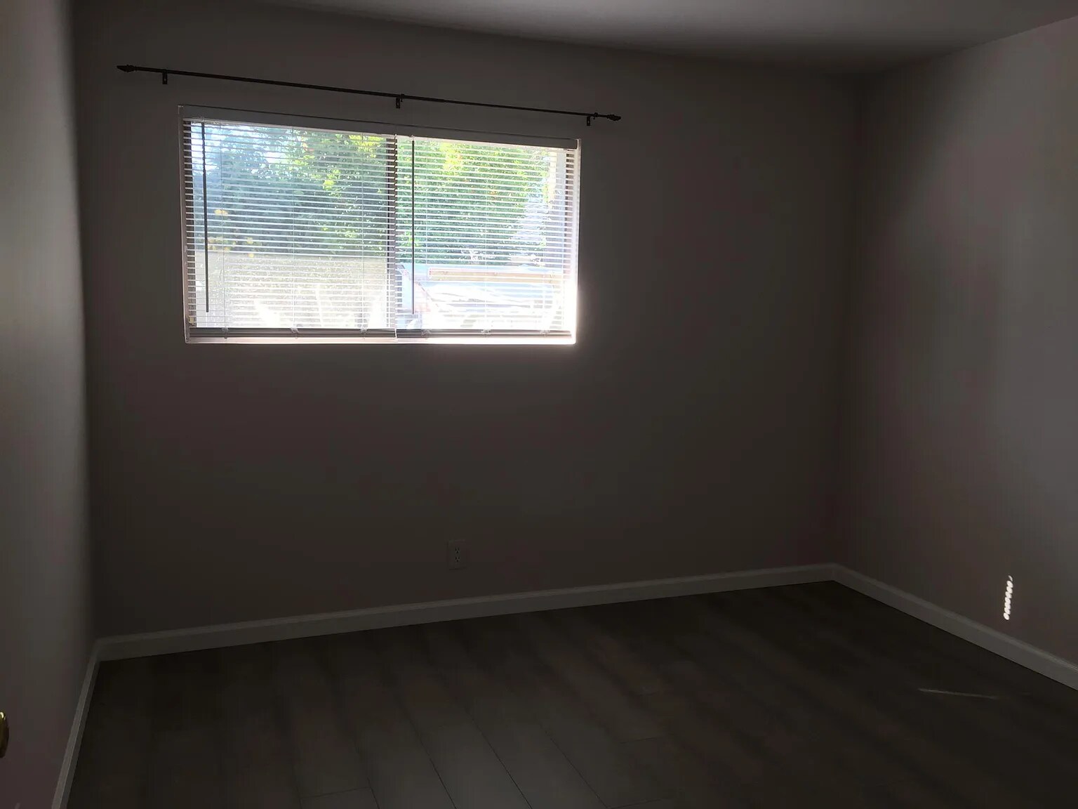 Building Photo - 427 Mignot Ln