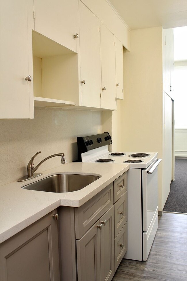 Building Photo - langent01