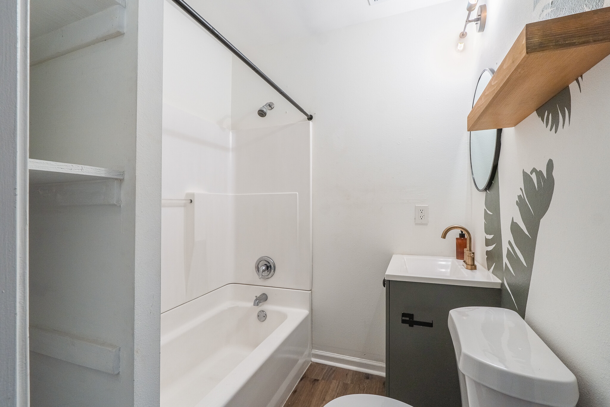 Bathroom - 1732 Allen St