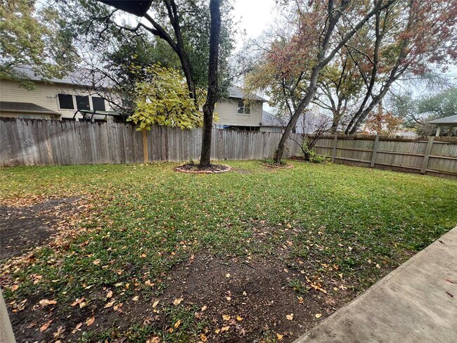 Building Photo - 9325 Bavaria Ln