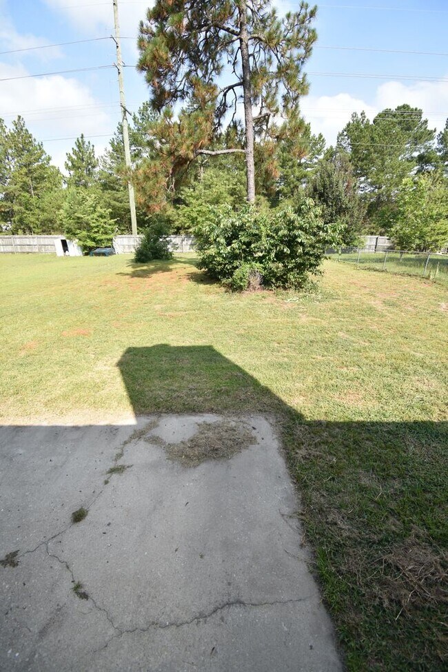 Building Photo - 6897 Kingsgate Dr