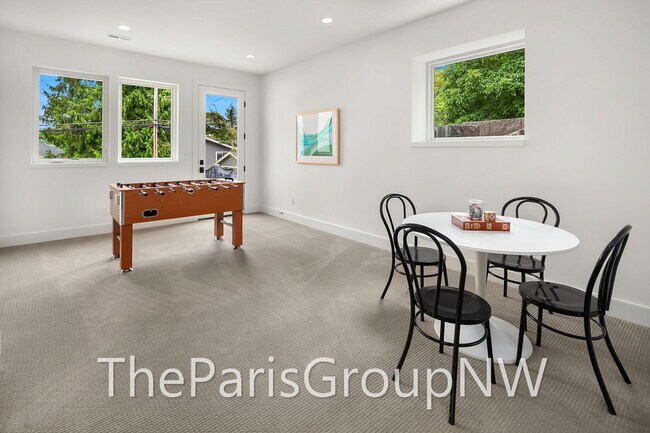 Building Photo - Absolutely Stunning 5br/4404sf Modern Magnolia Luxury