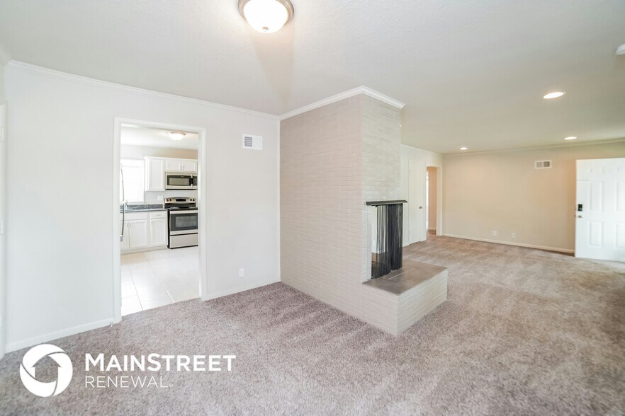 Building Photo - 4909 Norwood Ave