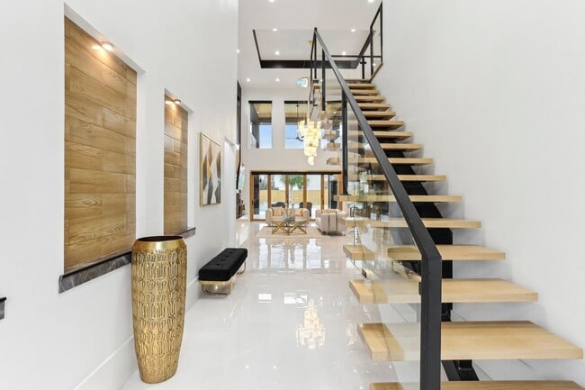 Building Photo - 3902 Charleston St