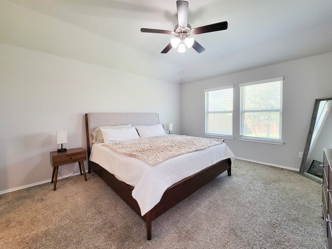 Building Photo - 2326 Strong Horse Dr