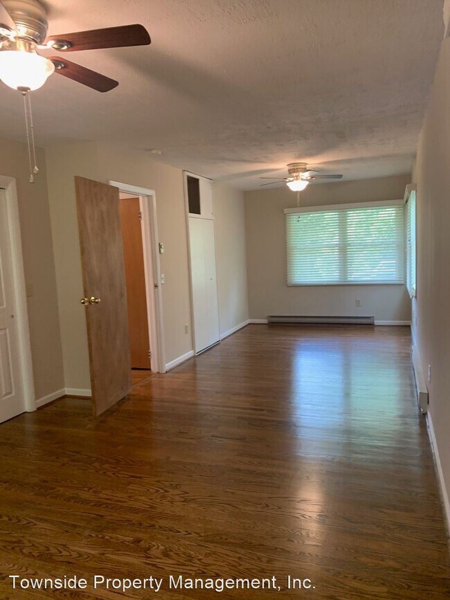 Building Photo - 5 br, 3 bath House - 924 McBryde Lane