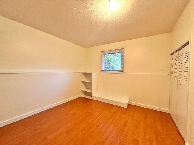 Building Photo - Three Bedroom Home in Walker/Standale