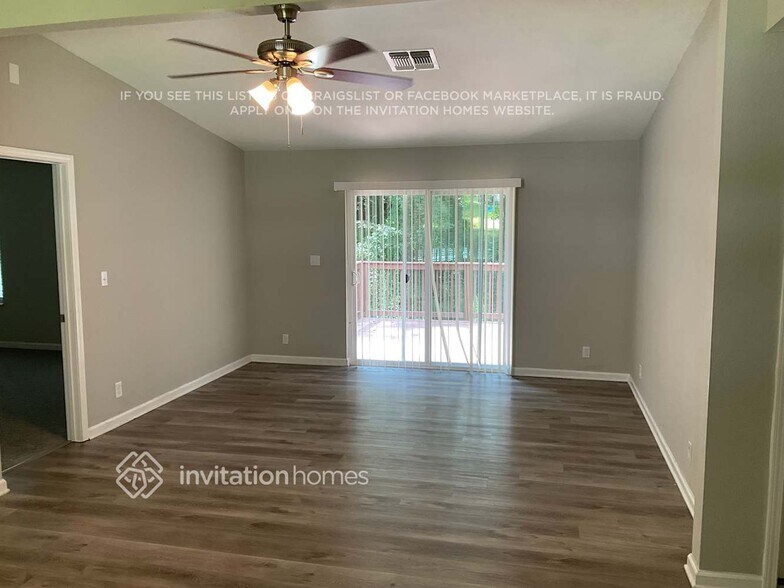 Building Photo - 738 Sheppard Rd