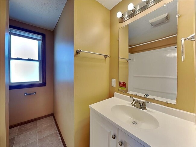 Building Photo - 2910 Louisiana Ave N