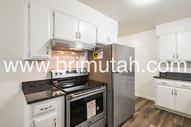 Building Photo - 1455 Plata Way