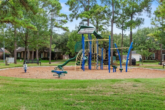 Building Photo - 18135 Somerset Knolls Ct