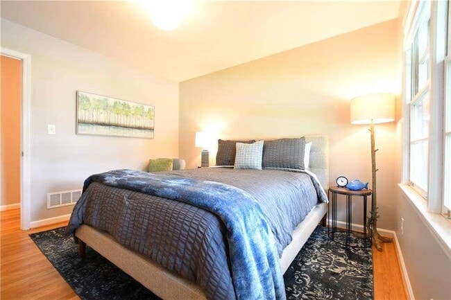 Building Photo - 2877 Cartwright Dr