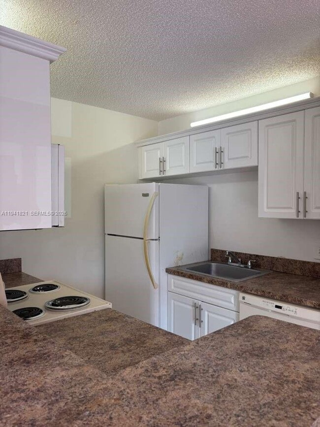 Building Photo - 17 Crossings Cir