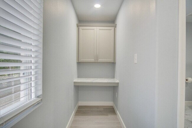 Building Photo - Updated 2BR/2BA Home Near Cordova Mall – Modern Updates & Convenient Location