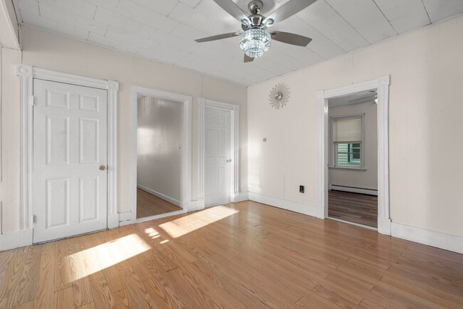 Building Photo - 25 Salem St