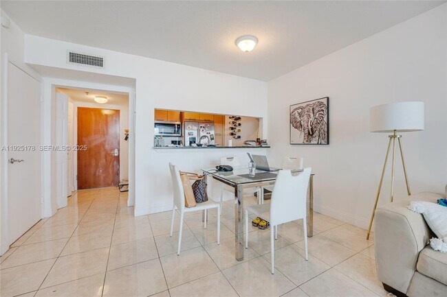 Building Photo - 31 SE 5th St