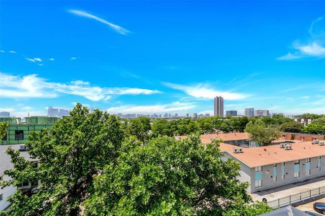 Building Photo - 1961 Dowgate Ct