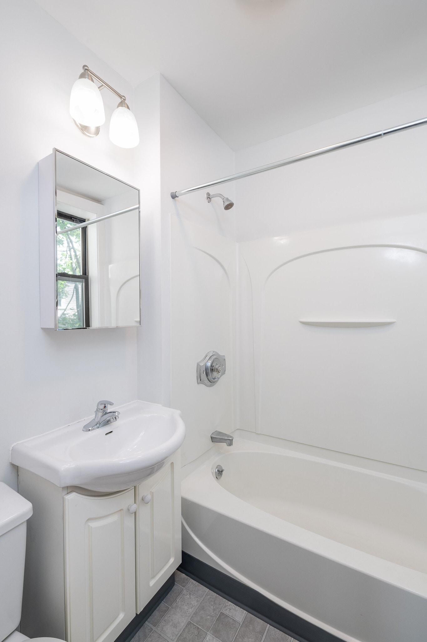 Building Photo - 16 Elko St