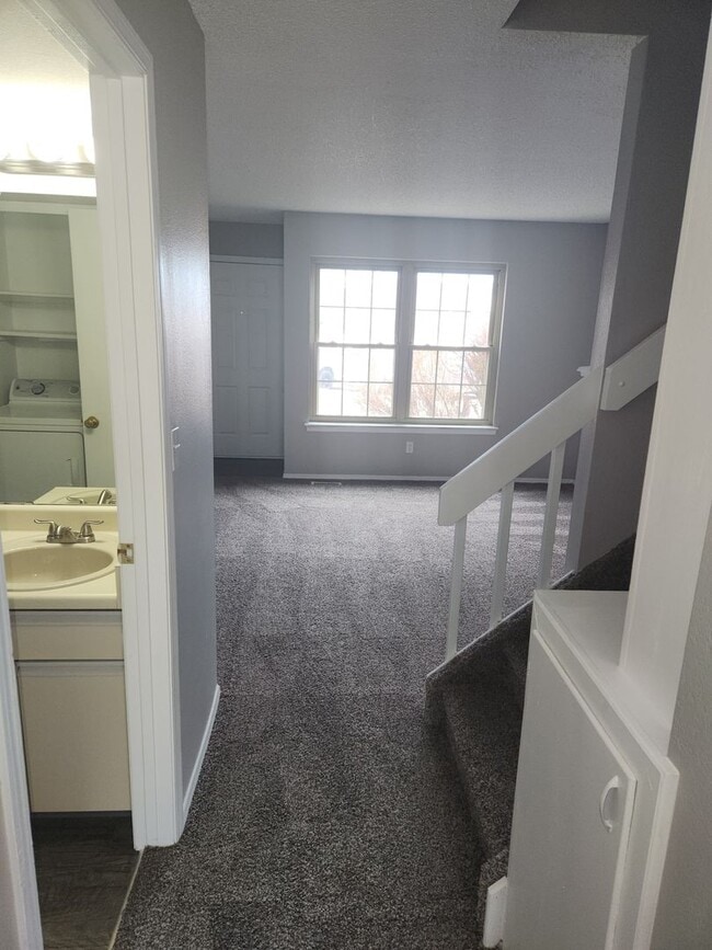 Building Photo - Fantastic 2-Bedroom Townhome in Briargate! Union and Lexington.