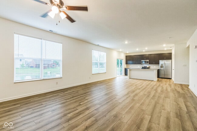 Building Photo - 3449 Briarwick Dr