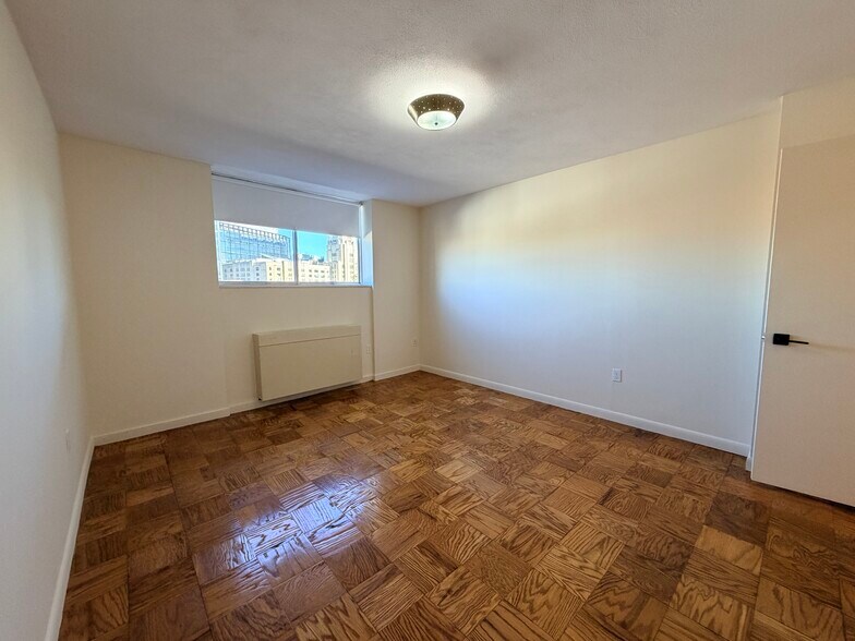 Building Photo - 57 Monmouth St