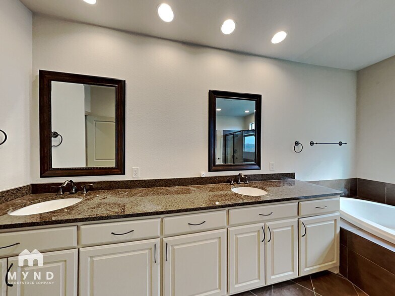 Building Photo - 7404 Coronado Way