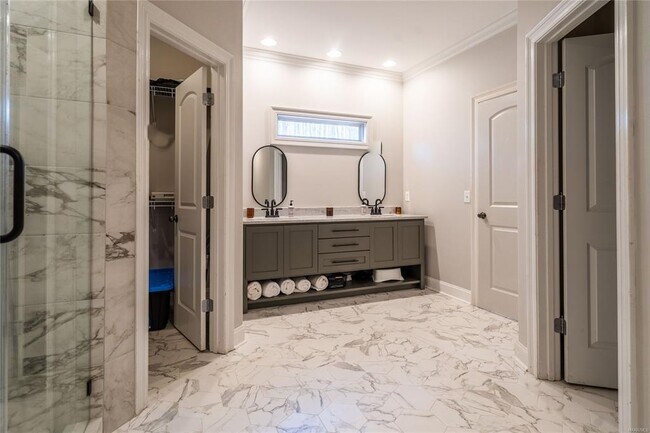 Building Photo - 124 Pine Bark Ct