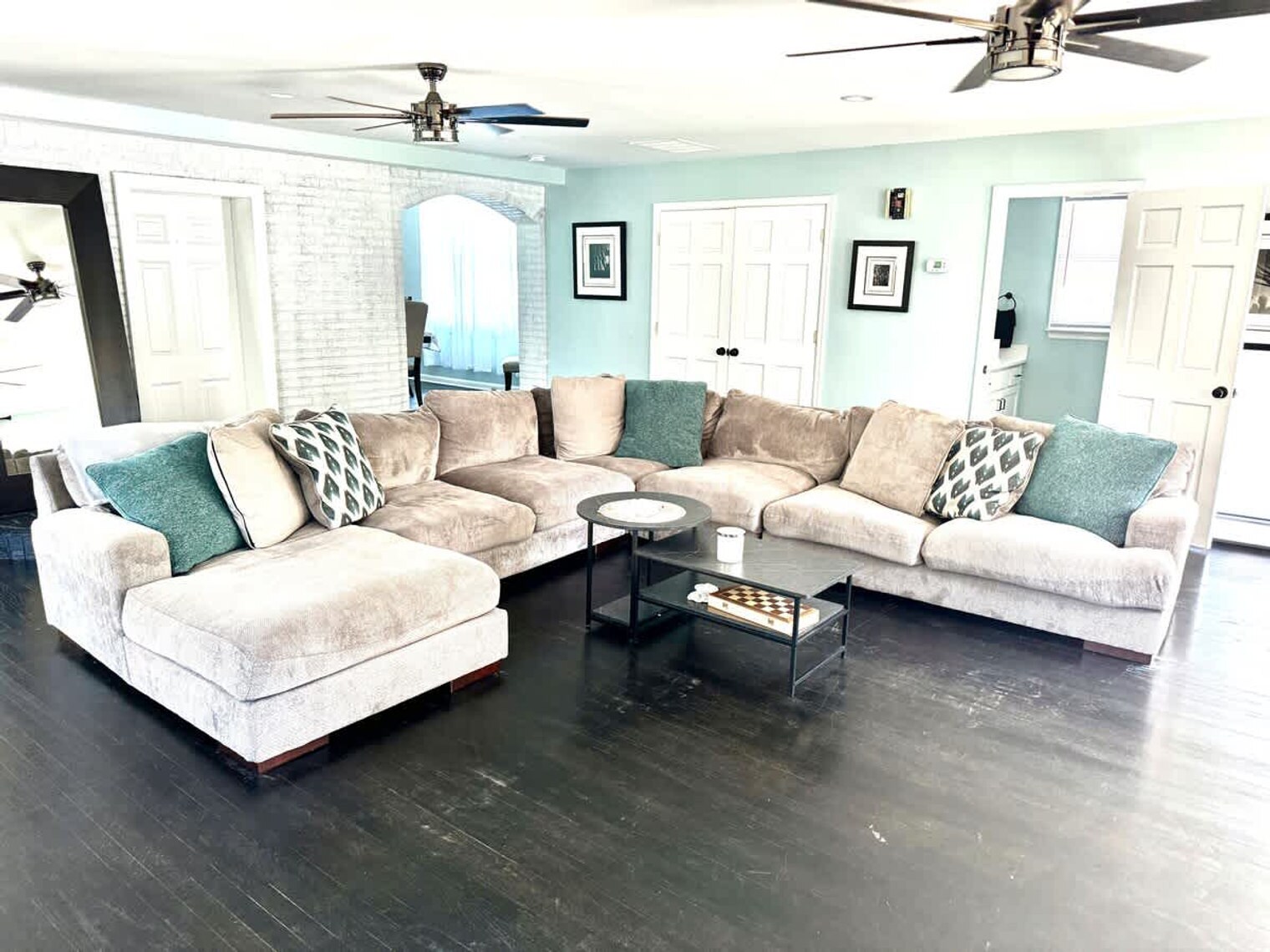 Building Photo - 14386 Calvert St