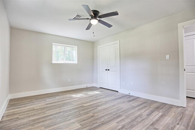 Building Photo - 704 Natchez River Cir