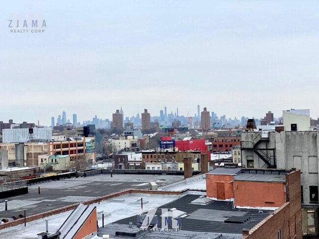 Building Photo - 836 Bergen St