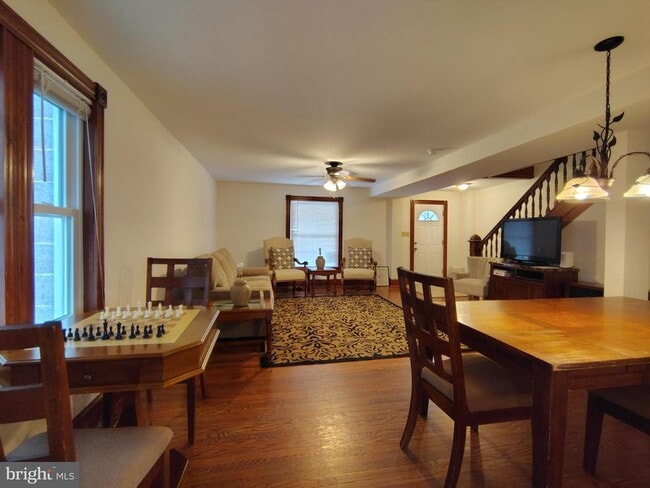 Building Photo - 518 Brunswick St