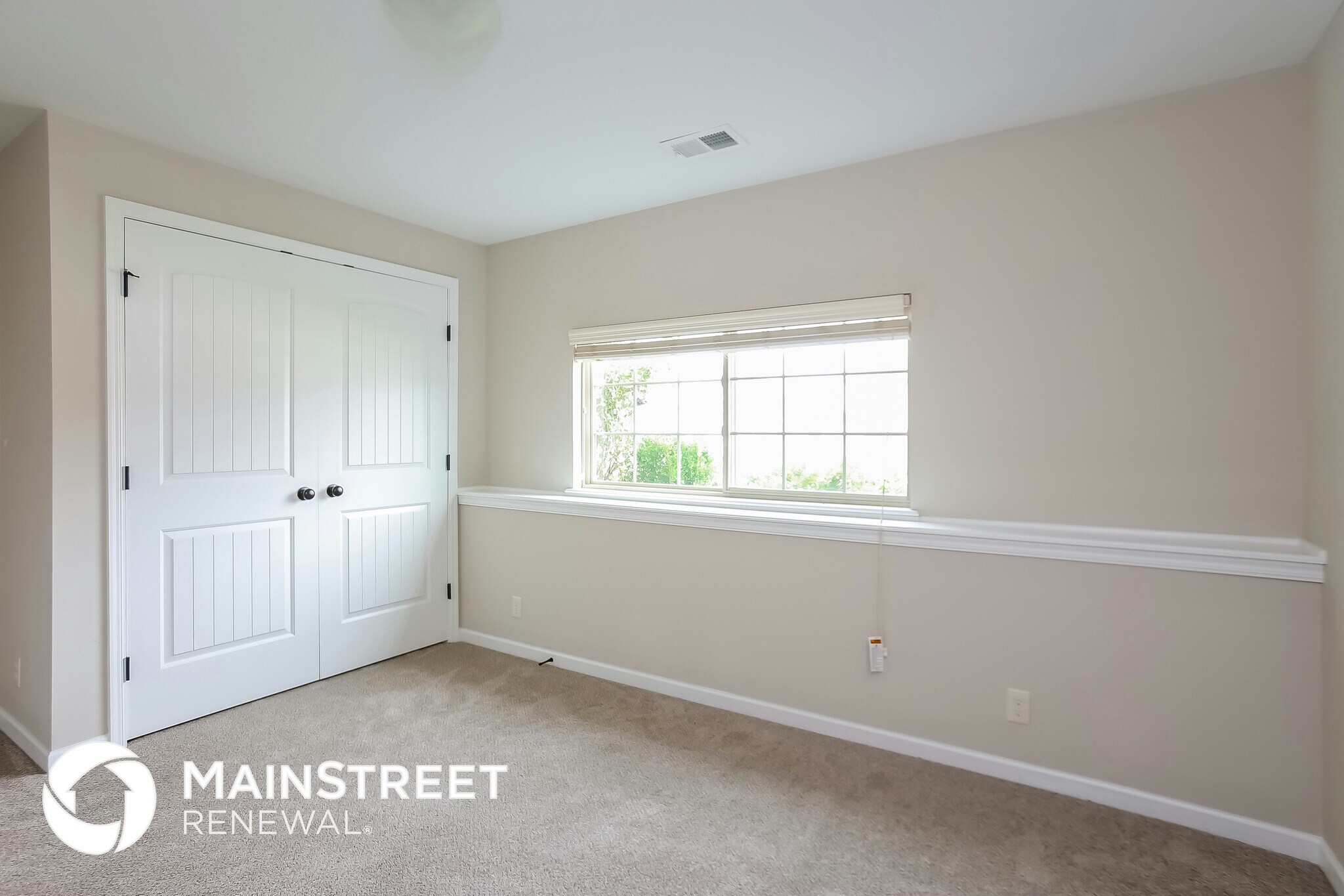 Building Photo - 1401 NW High View Dr