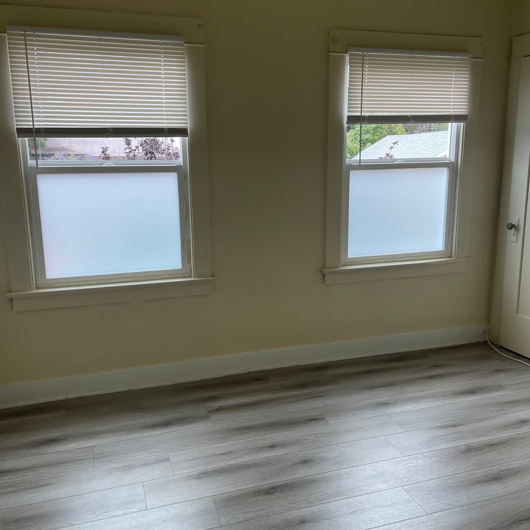 Building Photo - 1275 1/2 Queen Anne Pl