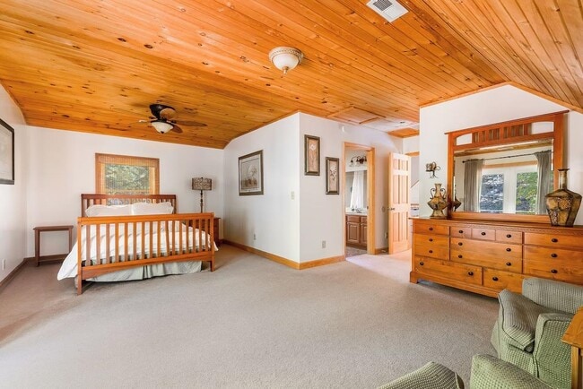 Building Photo - 223 Turkey Dr