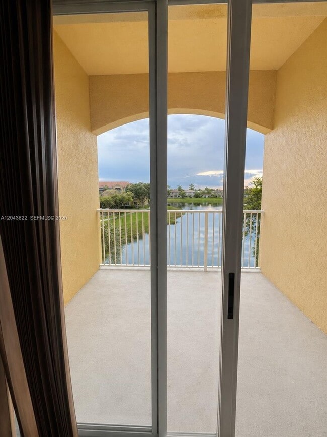 Building Photo - 21100 SW 87th Ave