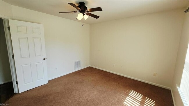 Building Photo - 805 Gem Ct